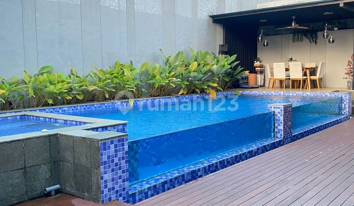 Langkah! Rumah 545M2 dengan Kolam Renang Nava Park Bsd Tangerang