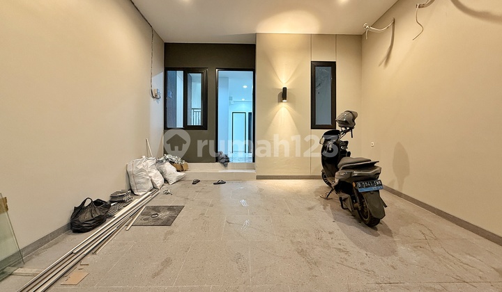 Modern Minimalist House with 2-Car Road Access in Duri Kepa, Near Tanjung Duren, West Jakarta 2