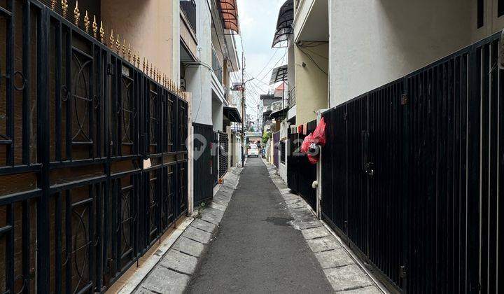 Rumah Baru Renovasi 2lantai Tanjung Duren, Jakarta Barar 2