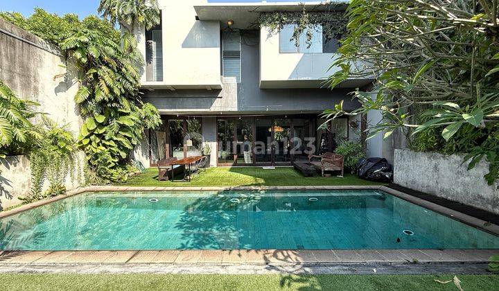 Jarang Ada! Rumah Nuasa Villa Bali Rancangan Arsitek Nataneka Duri Kepa Tanjung Duren Jakarta Barat 1