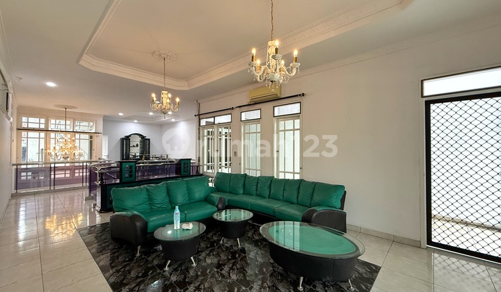 Rumah 12X24 Luas dan Strategis Tanjung Duren Jakarta Barat