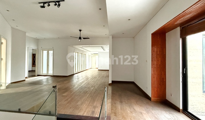 Luxurious Corner House with Basement and Swimming Pool in Kebayoran Lama, South Jakarta 3