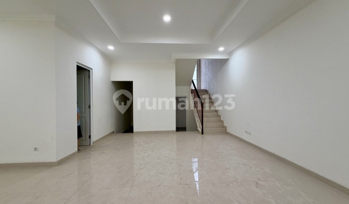 Langkah! Rumah Baru 8X18 View Kolam Renang Cluster Ekslusif Angel Residence Kalideres Jakarta Barat 2