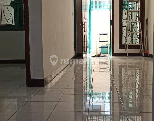 Rumah 1.5 Lantai Strategis Jelambar Dekat Grogol Jakarta Barat 1