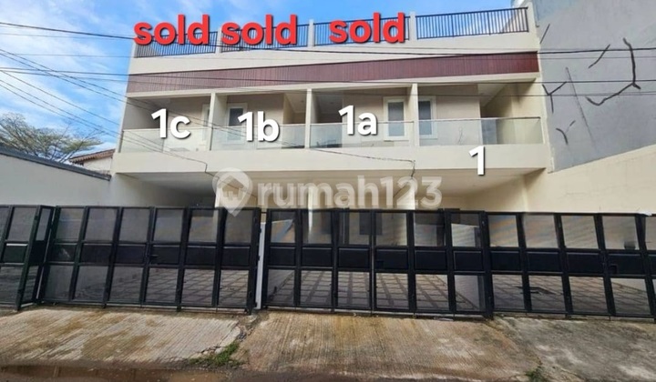 Rumah Baru 2.5 Lantai Sunrise Garden Jakarta Barat