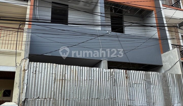 Rumah Baru 3Lt Modern Minimalis Tanjung Duren Jakarta Barat 2