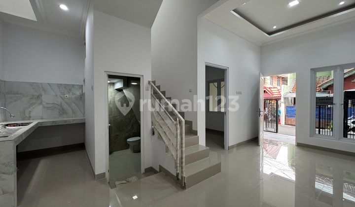 New House 2-Car Carport Flood-Free Double Road Access Tanjung Duren West Jakarta