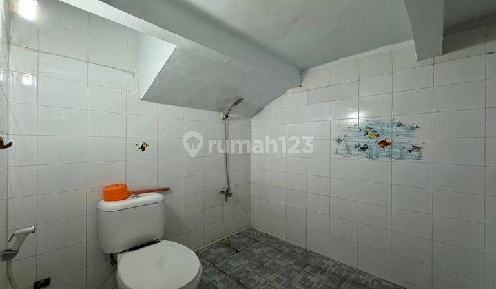 Rumah 2 Lt Pinggir Jalan Ramai Taman Ratu, Kedoya, Jakarta Barat 2