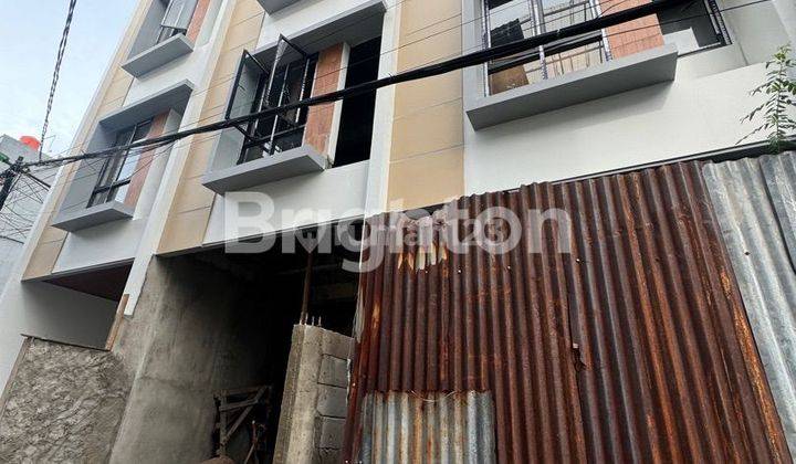 RUMAH BARU 3 LANTAI STRATEGIS TANJUNG DUREN, JAKARTA BARAT 1