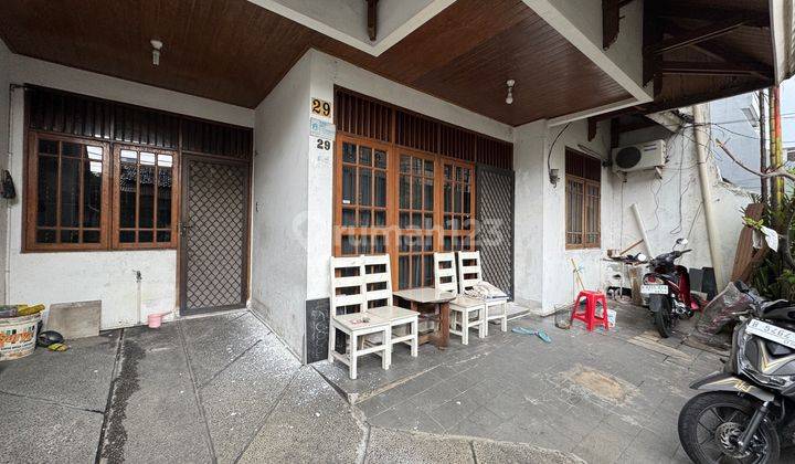 Rumah Kokoh 2 Lantai Komplek Bebas Banjir Tanjung Duren Jakarta Barat 2