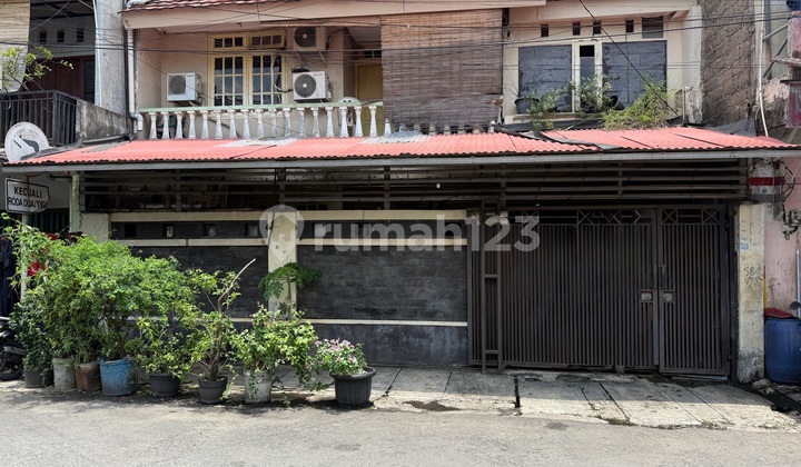 Rumah Lama 10X10 Lebar Jalan Besar Tomang Jakarta Barat