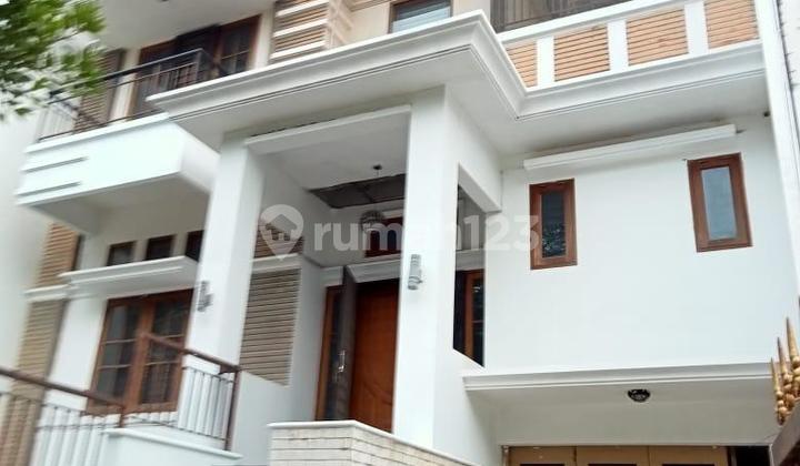 Jual Di Bawah Pasaran! Rumah 3lt Semi Furnish Kondisi Baik Di Green Garden Residence Jakarta Barat 2