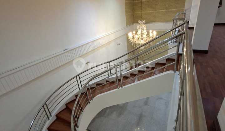 Rumah Mewah 300M2 Green Garden Row Super Lebar Harga NJOP 2