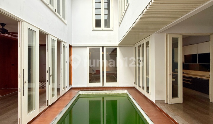 Luxurious Corner House with Basement and Swimming Pool in Kebayoran Lama, South Jakarta 12