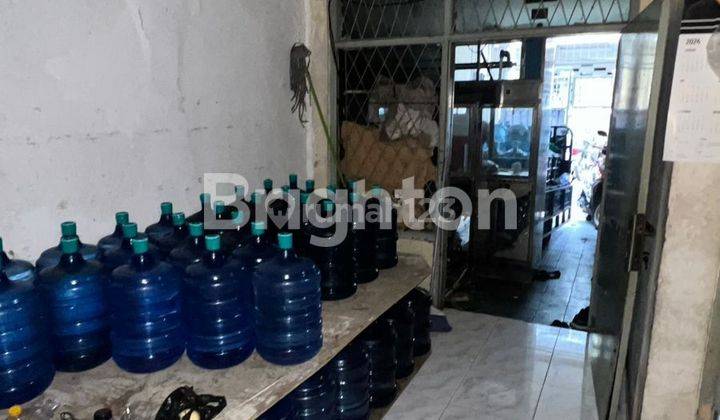 RUMAH LAMA 1.5 LT STRATEGIS LEBAR JALAN 2 MOBIL JELAMBAR,  JAKARTA BARAT  2