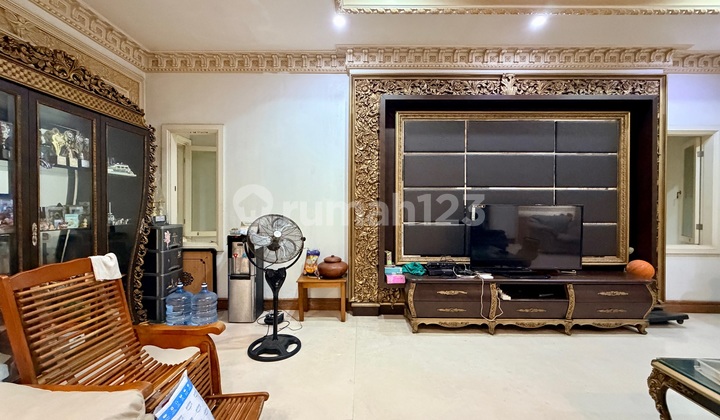 Just Bring Your Suitcase! Premium 202M2 European Style House in Taman Palem Lestari, West Jakarta