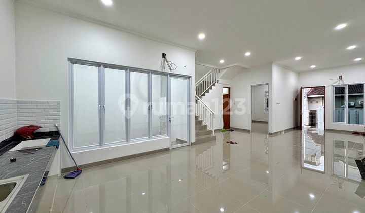 Rumah 2 Lantai Lingkungan Tenang Bebas Banjir Taman Ratu Jakarta Barat 2