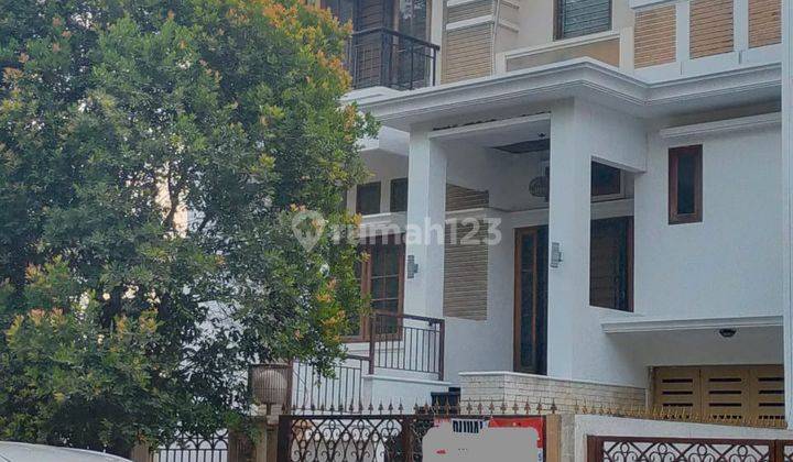 Jual Di Bawah Pasaran! Rumah 3lt Semi Furnish Kondisi Baik Di Green Garden Residence Jakarta Barat 1