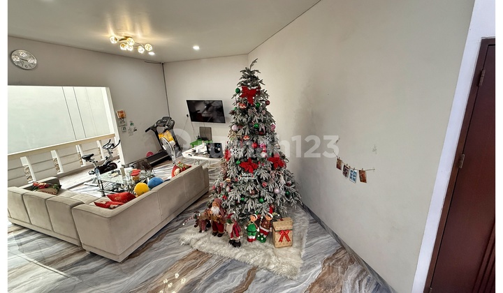 Rumah Mewah 4lt Dengan Kolam Renang Indoor Green Garden Jakarta Barat