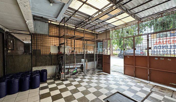 Rumah Bisa Usaha Pinggir Jalan Besar Taman Cosmos Dekat Taman Ratu Jakarta Barat 2