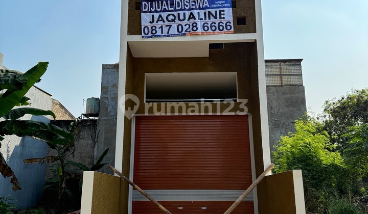 Rumah Kantor Baru 2.5 Lantai Taman Cosmos Dekat Taman Ratu Jakarta Barat