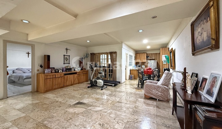 Jarang Ada! Rumah Siap Huni 10X20 Strategis Blok Favorite Muara Karang Jakarta Barat