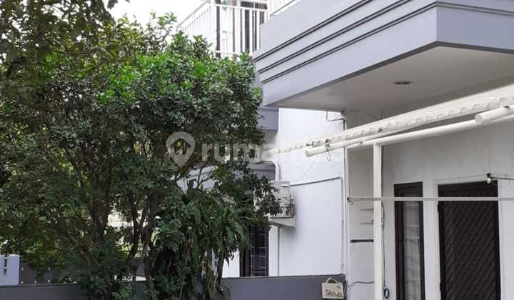 Rumah Hoek 2 Lt Strategis Blok Favorite Taman Ratu Jakarta Barat 2