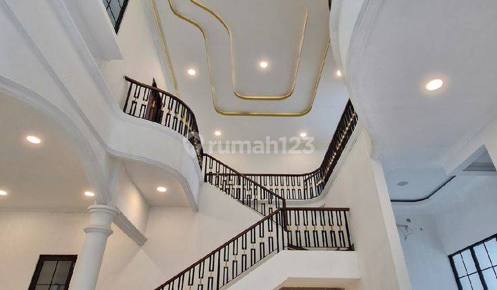 Rumah Mewah Baru 3lt Tomang Jakarta Barat 4