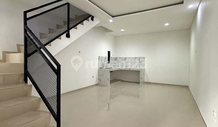 Rumah Baru 3Lt Belakang Mall Central Park Tanjung Duren Jakarta Barat