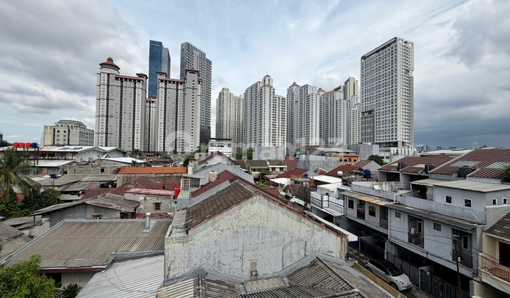 Rumah 3.5 Lt Siap Huni Modern Minimalis Tanjung Duren Jakarta Barat