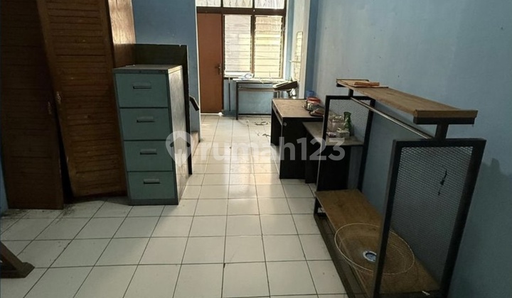 *Cheapest* Strategic 3-Storey Shophouse in Green Ville, West Jakarta 2