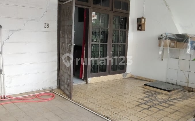 Rumah Hitung Tanah 6X22 Row Jalan Lebar Green Ville Jakarta Barat