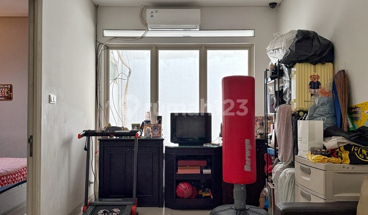 Well-Maintained Nice House 6x18 Parking for 2 Cars Taman Ratu West Jakarta 2