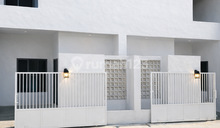 Only 1.6M and 1 Unit Left: New 6X10 Modern Minimalist House in West Jakarta