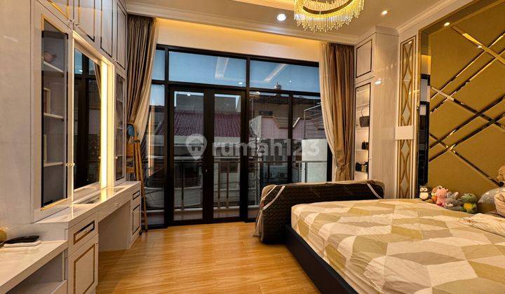 Rumah 4 Lantai Cantik Furnish Blok Favorite Kavling Polri Jelambar Jakarta Barat 1