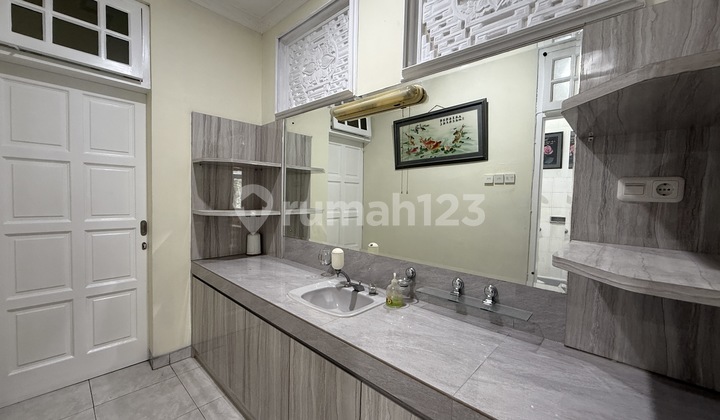 Rumah 12X24 Luas dan Strategis Tanjung Duren Jakarta Barat 2