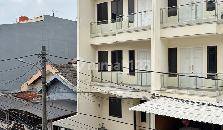 Rumah Furnish Interior Bagus Modern Taman Ratu Jakarta Barat Rumah Furnish Interior Bagus Modern Taman Ratu Jakarta Barat