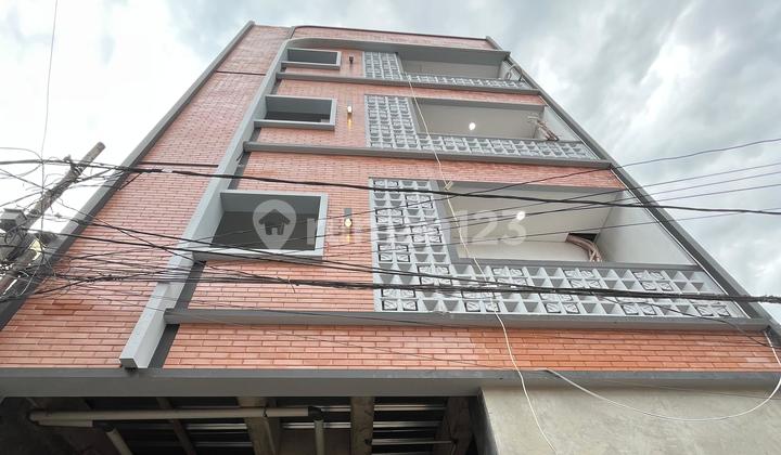 Rumah Kost Baru 4.5lt Strategis 5mnt Berjalan Kaki Ke Untar Dan Citraland Tanjung Duren Jakarta Barat