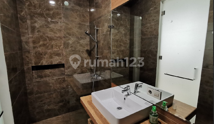 4-Story Residential House- Proof of Complete Address &amp; Share Location: West Lontar Street No. 24, North Tanjung Duren, West Jakarta. 2