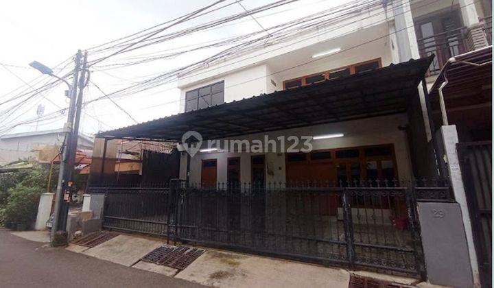 Rumah 2 Lantai Town House Strategis Tomang Jakarta Barat 1