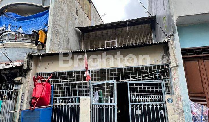 RUMAH LAMA 1.5 LT STRATEGIS LEBAR JALAN 2 MOBIL JELAMBAR,  JAKARTA BARAT  1