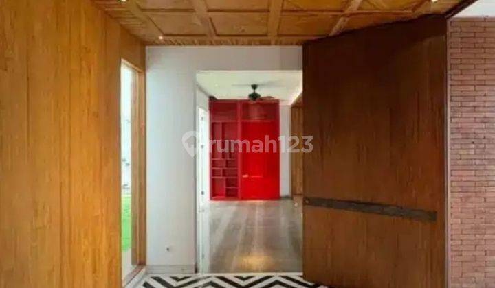 Rumah Hoek Mewah Dengan Basement Dan Kolam Renang Kebayoran Lama Jakarta Selatan 2