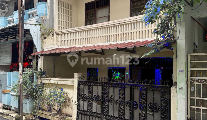 Rumah 2Lt Strategis Row 2Mobil Tanjung Duren Jakarta Barat