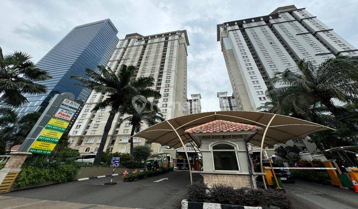 Rumah Tua Pinggir Jalan Tanjung Duren Raya, Jakarta Barat 7