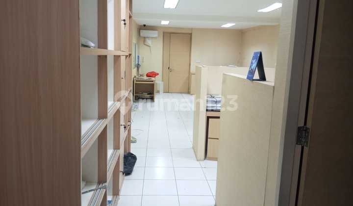 Shop House for Rent Per Floor Strategic Daan Mogot West Jakarta 2
