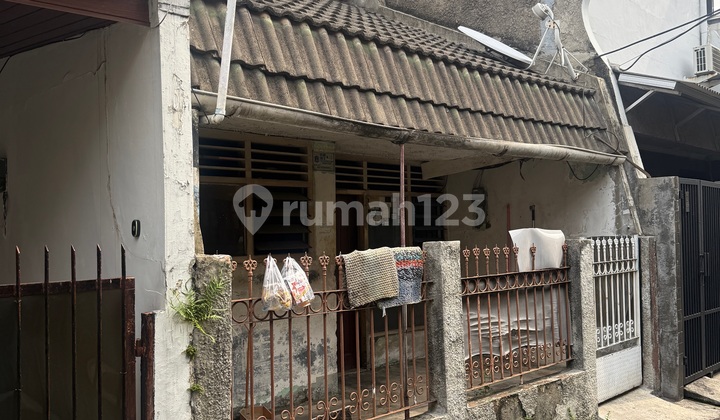 1-story house, 1 car space, Tanjung Duren, West Jakarta