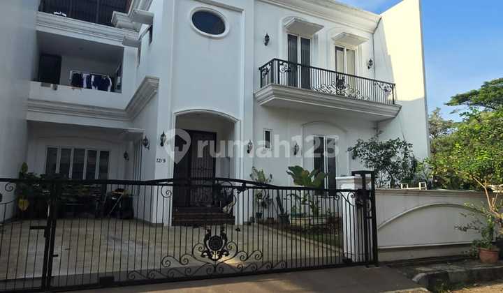 Rumah Mewah 2 Lantai 262m² Di Green Garden Residence Jakarta Barat 