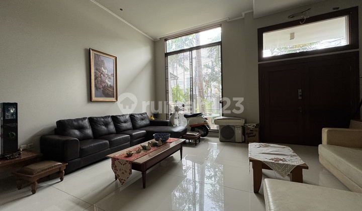 Rumah 2Lt Cantik Terawat Dalam Komplek Duri Kepa Jakarta Barat 2