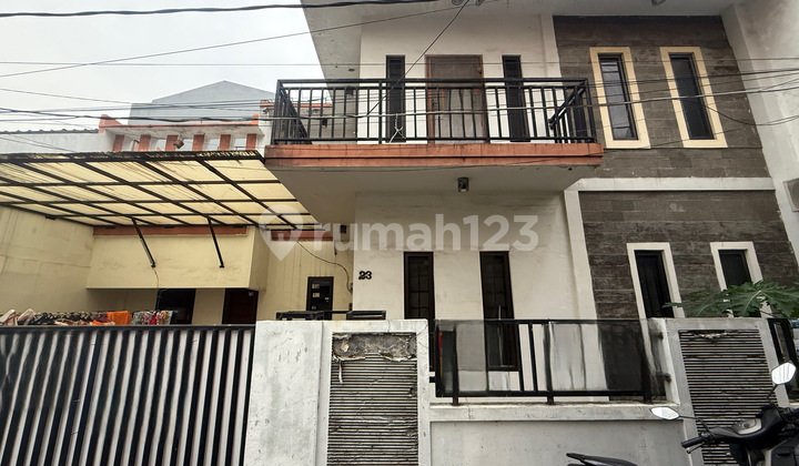 Rumah Luas Rapi Terawat 10x11 Siap Huni Akses Mobil Tanjung Duren Jakarta Barat 2