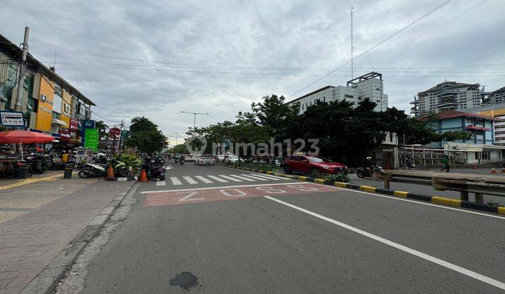 Rumah Tua Pinggir Jalan Tanjung Duren Raya, Jakarta Barat 4